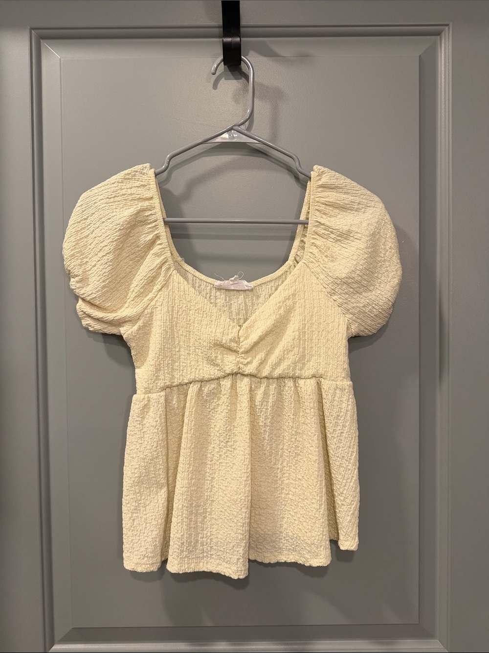 Pink Rose Cream Puff-Sleeve Peplum Top